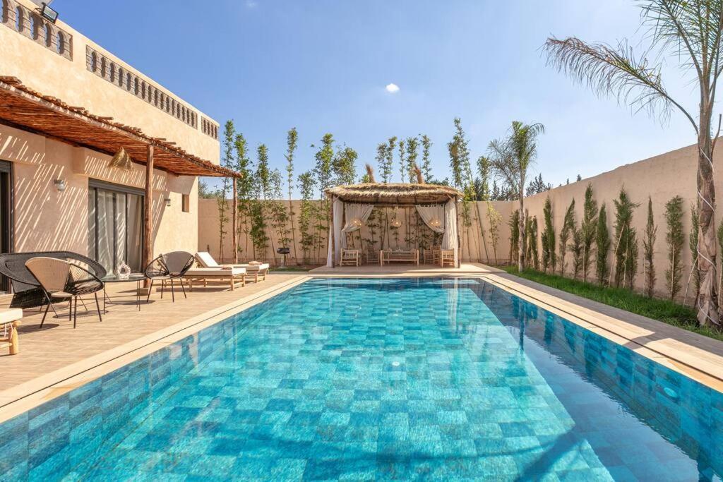 Villa Leila,Piscine , Grand Jardin, Jeux , Cuisiniere マラケシュ エクステリア 写真